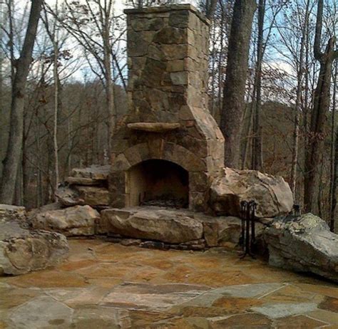 50 Marvelous Rustic Outdoor Fireplace Designs For Your Barbecue Party