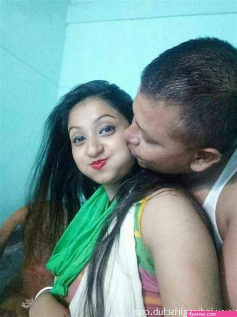 Gorgeous Indian Muslim Housewife Nude Selfies Desixxx 4porner