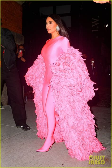 photo kim kardashian wows in pink outfit for snl after party 15 photo 4641422 just jared