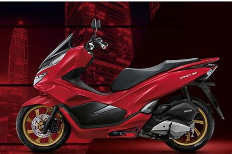 An idling stop system turns off the engine when idling at traffic lights and starts it up again with a twist of the throttle. Honda PCX 150 Indonesia dan Thailand Punya Fitur Yang ...