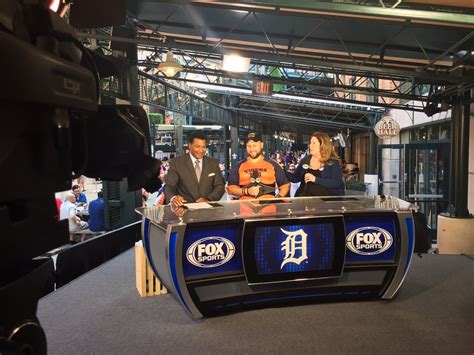50 hours of dvr included, option to upgrade to 200 hours. FOX Sports Detroit on Twitter: "Specialist Szakacs & Dr ...