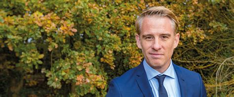 Art haalde zijn vwo diploma op het augustinianum te eindhoven. FOTO: Art Rooijakkers lijkt sprekend op deze bekende acteur!