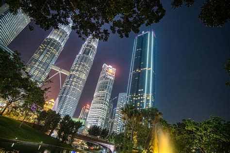 Meanwhile, other newly launched properties within vicinity include agile embassy garden, oxley towers and chambers kuala lumpur. Four Seasons KL - Kuala Lumpur's New Hotel Review - Wild ...