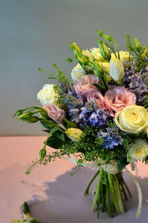 Fleuriste à brest, ble coquelicot vous accueille au halles st louis 29200 brest. Jolie bouquet mariée Atelier Lukas Fleuriste | Bouquet ...