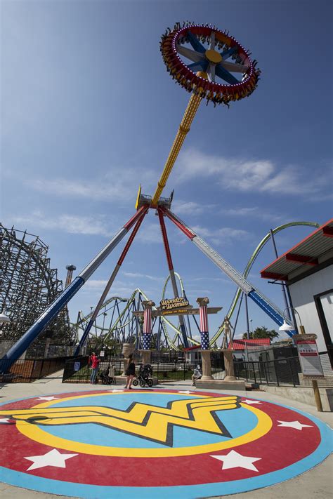 Six flags entertainment corporation, more commonly known as six flags or as six flags theme parks, is an american amusement park corporation, headquartered in arlington, texas. Six Flags New England | Inside Universal Forums