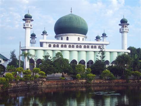 Masjid Agung Pondok Pesantren Sunan Drajat Kodrat