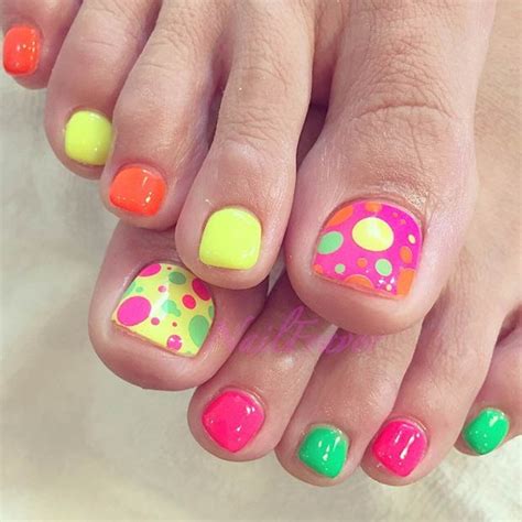 10 Summer Toenail Art Ideas