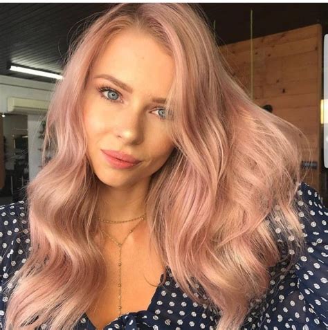 Pin By Terra Moon On Coafuri Light Pink Hair Hair Color Trends Strawberry Blonde Hair