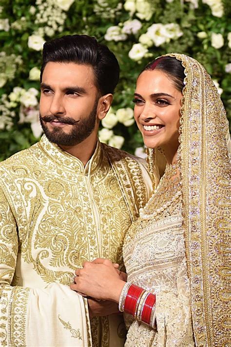 This Bollywood Actress Wore Not 1 But 5 Jaw Dropping Wedding Outfits Indian Wedding Couple