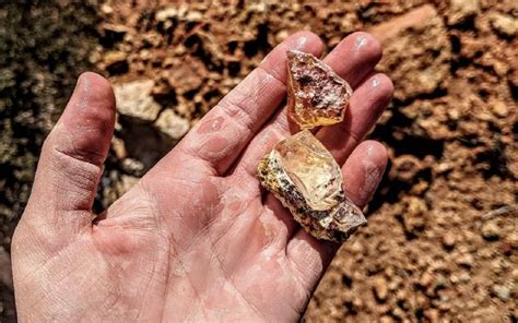 Laverton Prospector Peter Piromanski Explains Fire Opal Discovery