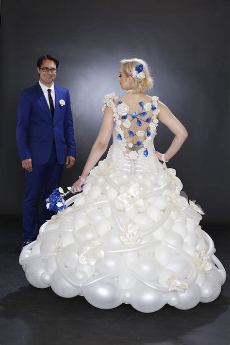 Wedding Balloon Dress Tawney Bubbles Las Vegas Balloon Artist