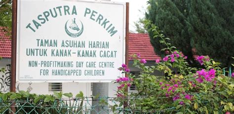 It is a township spread across 4,000 acres (1,600 ha). Waktu Solat Selangor Petaling Jaya 2019 - Tautan a