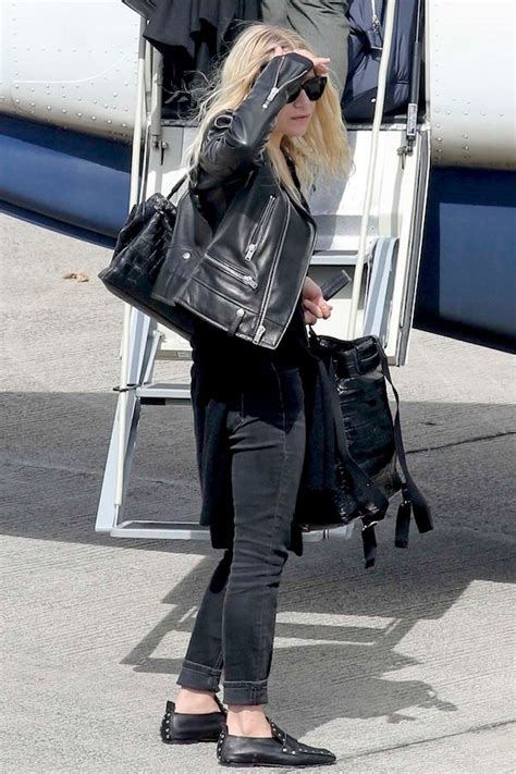 Olsens Anonymous Steal Ashley Olsens All Black Airport Look