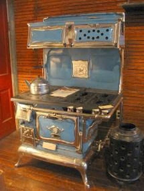 30 Perfect Antique Kitchen Stoves Ideas Match With Rustic Style