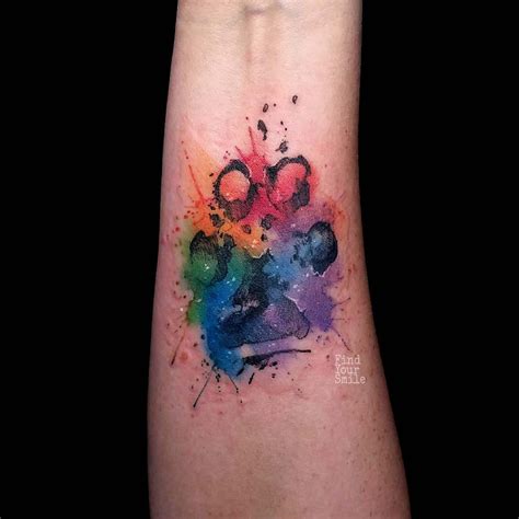 Julia dumps (who is only 25!) works at a tattoo parlour in linz, austria along with eva schmidinger, who focuses on dot work tattoos. Dog Paw Tattoo Watercolor | Best Tattoo Ideas Gallery ...