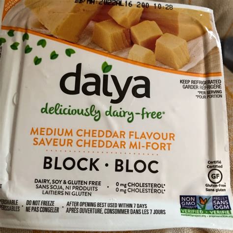 Daiya Deliciously Dairy Free Medium Cheddar Flavour Block Reviews