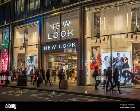 New Look Store Front Hi Res Stock Photography And Images Alamy