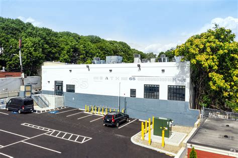 Beauty points sammeln & mit der douglas beauty card von exklusiven vorteilen profitieren. 65 Bath St, Providence, RI 02908 - Retail for Lease ...