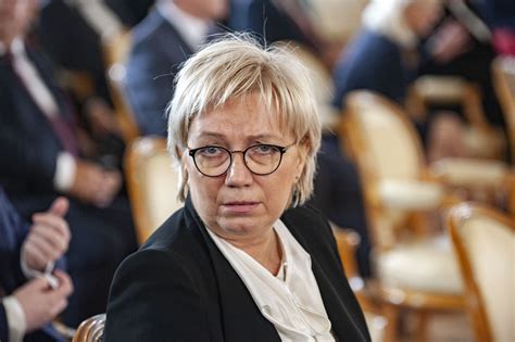 Julia przyłębska piastuje funkcję prezes trybunału konstytucyjnego od grudnia 2016 r., który od czasu zeszłorocznych protestów jest często nazywany trybunałem przyłębskiej. Rezolucja w sprawie aborcji w Polsce przyjęta przez ...