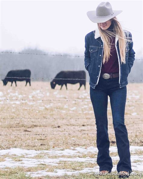 Womens Cowboy Hat Outfit With Denim Sherpa Jacket Trouser Jeans Ariat