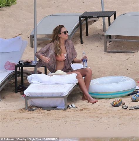 Jessica Alba Sizzles In Tiny Bikini As She Reveals Assets Daily Mail