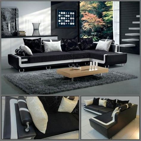 Design moderno per questo divano sfoderabile proposto nella versione lineare da 4 o 6 posti.la struttura è in masselli di abete con pannelli in legno e1; Divano soggiorno Dafne 350cm angolare bianco e nero ...