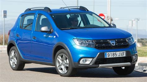 This review of the new dacia sandero stepway contains photos, videos and expert opinion to help you choose the right car. Dacia Sandero Stepway: a prueba el motor de gasolina TCe ...