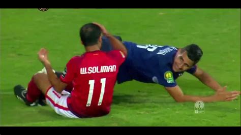 تخطف قمة مباريات اليوم بين الاهلي والترجي الأنظار في ذهاب ربع نهائي دوري ابطال افريقيا حيث يتوقع متابعة مليونية في البث المباشر لموقعة تستحق ان تكون نهائية. رؤؤف خليف يتألق في مباراة الاهلى المصري والترجى الرياضي التونسى HD - YouTube