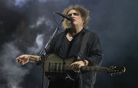 Watch Three Beautiful Performances From The Cures Disintegration Show