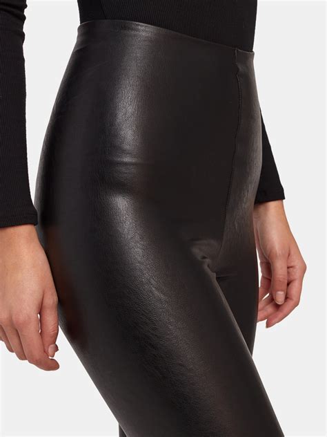 Commando Classic Patent Faux Leather Firming Leggings In Black Modesens