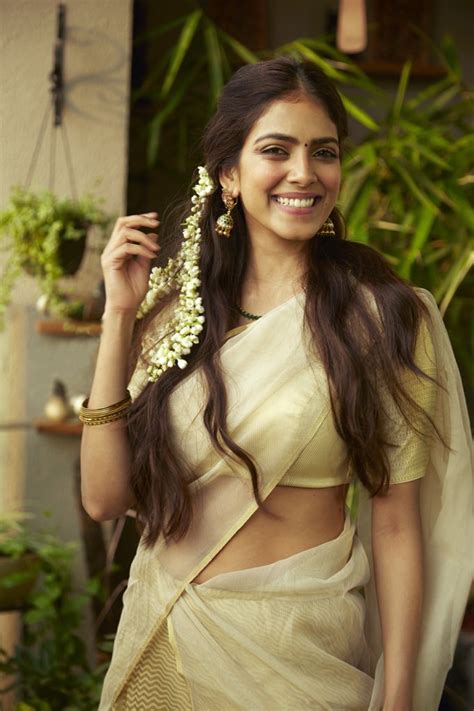 Malavika menon photos including actress malavika menon latest stills. Saree Malavika Mohanan Instagram - Malavika Mohanan Aka ...