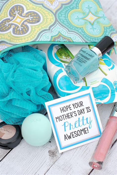 Check out the best gift ideas for mom. Homemade Mother's Day Gifts - Crazy Little Projects
