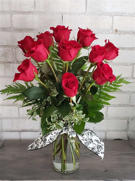 12 Beautiful Long Stemmed Red Roses In Byron Center Mi Tandem Studio