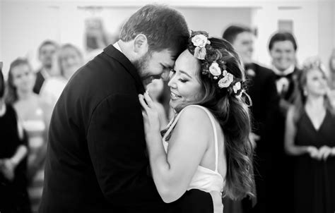 The First Dance Of A Beautiful Madly In Love Couple We Cant Help But Smile Remembering Their