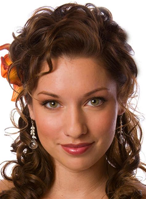 30 Stunning Curly Homecoming Hairstyles The Xerxes