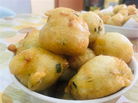 Tak melulu harus beli, pizza juga bisa dibikin sendiri dengan mudah lho. Cara Mudah Buat Cucur Bilis Dan Kentang @ Cucur Sayur Yang ...