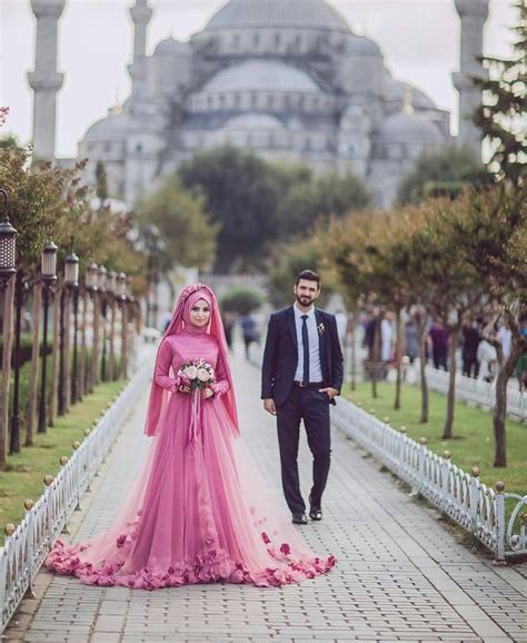 Belanja pakaian fesyen wanita terjangkau di floryday. muslimweddingideasThe lovely couple ...