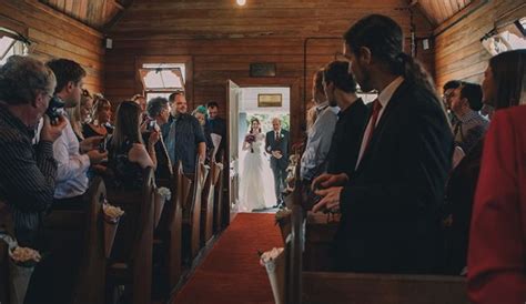 Pros Cons Wedding Photos Before The Ceremony Wedding Photos