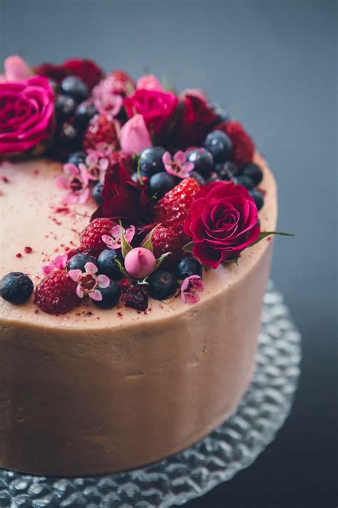Pin by Simran Sardana on Wedding Cake | Easy chocolate cake, Desserts, Cake