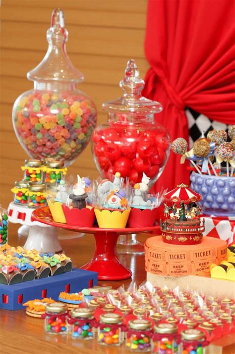 Hosting a baby shower for a loved one can be an exhilarating experience but a taxing one too, especially when it comes to deciding on the theme. Circus / Carnival Theme Party - Baby Shower Ideas - Themes ...