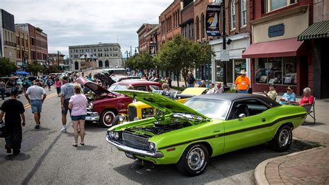 1326 10th st, port huron, mi 48060, usa adres. Classic cars cruise into Port Huron