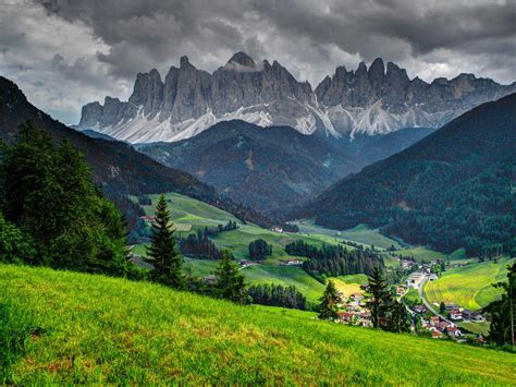 Elevation Of Peitlerkofel San Martin De Tor Province Of Bolzano