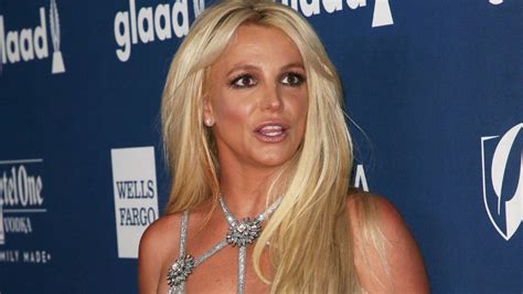 Es Gibt Kein Dauerhoch Bipolare Britney Spears Zieht Sich Aus Und Verdrängt Nackte Tatsachen