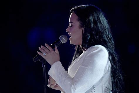 Watch demi lovato's emotional grammys performance of 'anyone'. Demi Lovato - Performs at GRAMMY Awards 2020 (more photos ...