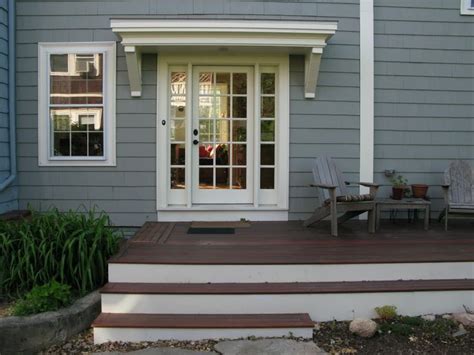 You need to determine if the posts supporting the porch overhang are load bearing before you proceed with any repairs to soffits, old posts and railings. 7 best images about Overhang on Pinterest | Home entrances ...