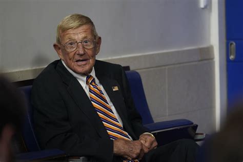 Former Notre Dame Football Coach Lou Holtz 83 Tests Positive For