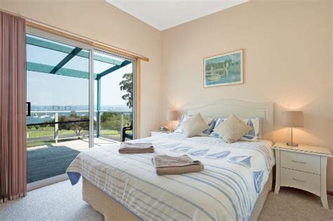 Bu 4 yıldızlı kır evi sapphire coast denizcilik keşif merkezi ve rotary parkı yakınındadır. Quarantine Bay Beach Cottages: 2018 Prices & Reviews (Eden ...