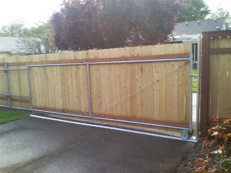 Residential Fencing And Gate Installations Portland Or And Seattle Wa