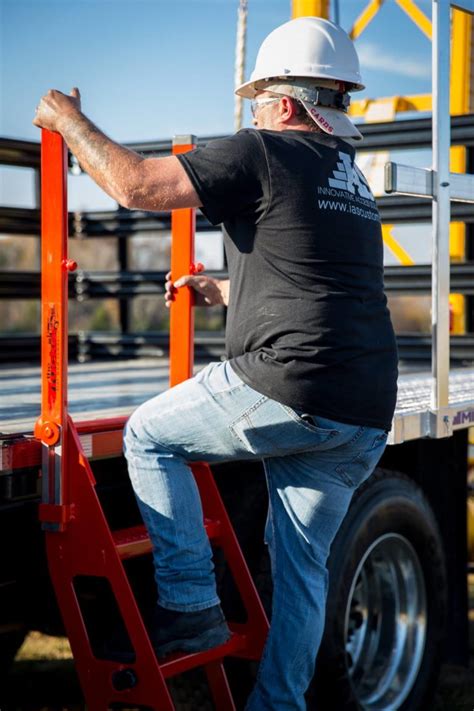 Trucker I Ladder Innovative Access Solutions Osha Approved
