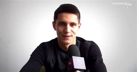 Kiedy twoja babcia to fanatyczna koszykówki. Wideo Bartosz Kapustka: - Niech będzie Barcelona ...